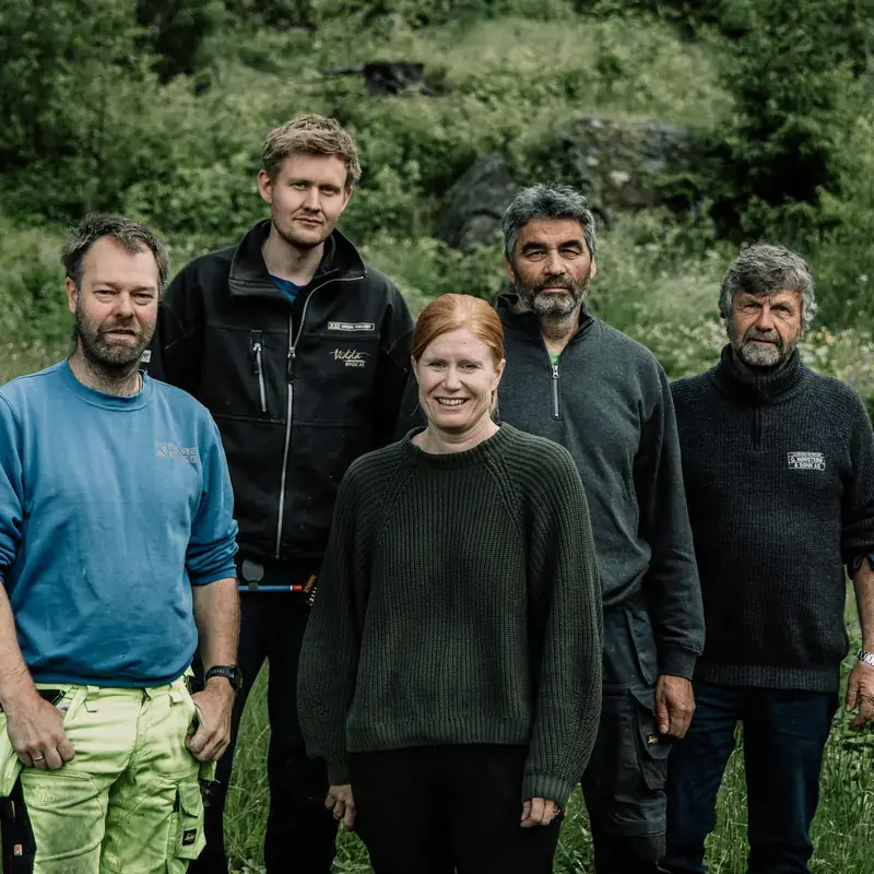 Lokale håndverkere på tunet på Søre Brandsgard